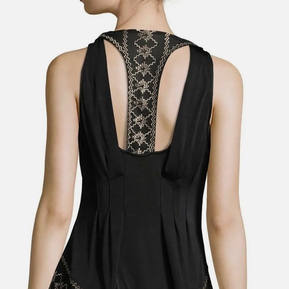 NWT Free People All Eyes on Me Embroidered Tank Top Size XS - Picture 3 of 9